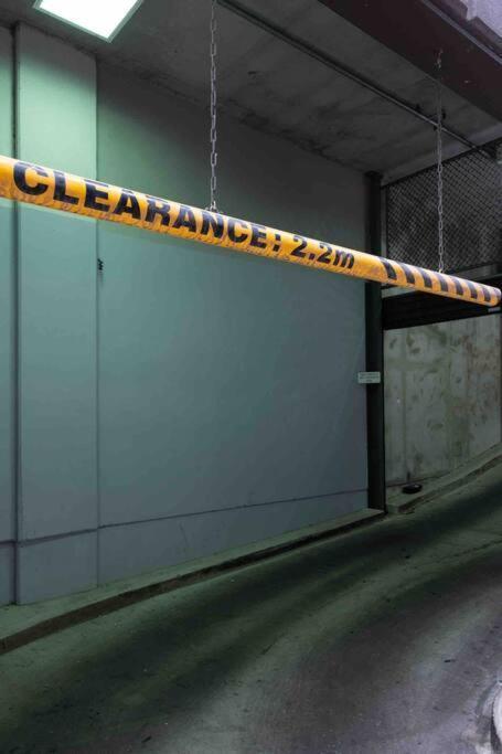 City Apartment, Pool & Carpark Adelaide Buitenkant foto