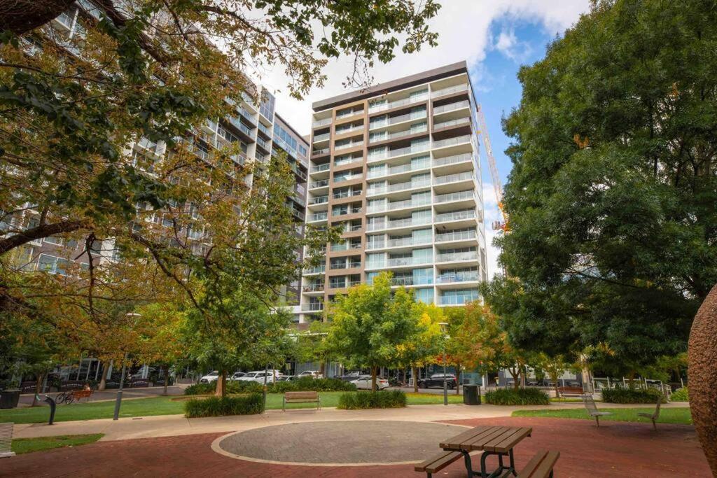 City Apartment, Pool & Carpark Adelaide Buitenkant foto