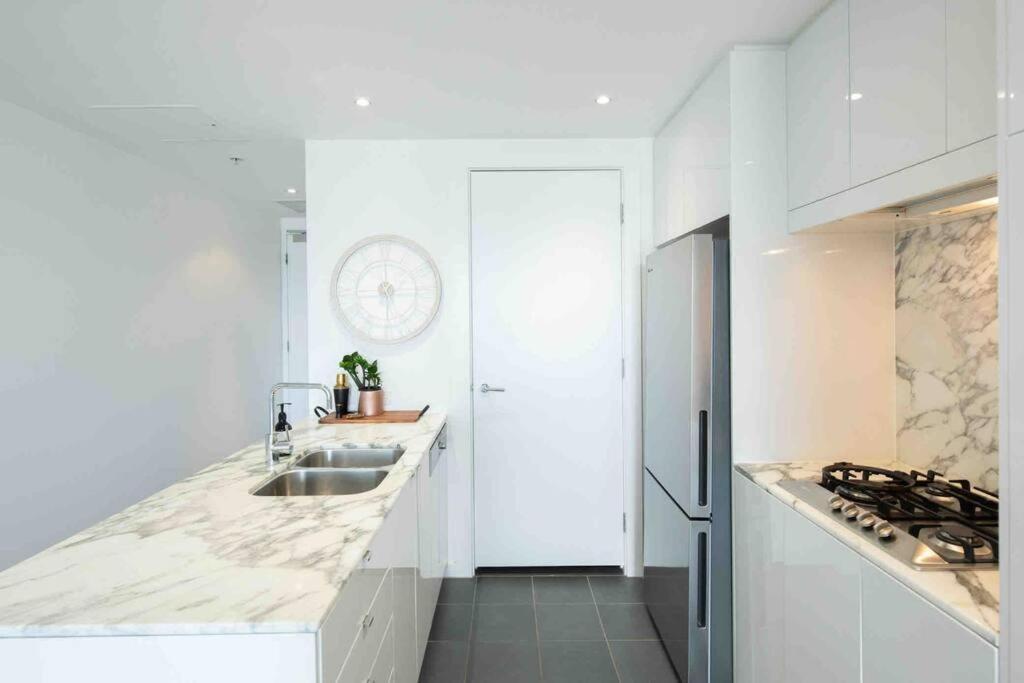 City Apartment, Pool & Carpark Adelaide Buitenkant foto